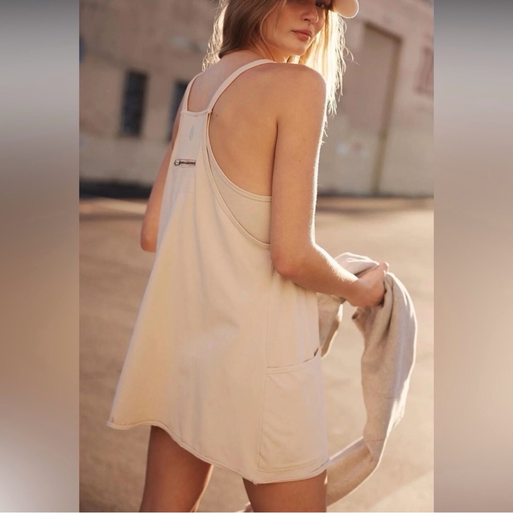 🛑SOLD🛑NWOT FP Movement Hot Shot Mini Dress Small - Picture 2 of 4
